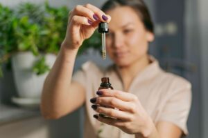 The Best 8 Essential Oils For Brain Fog
